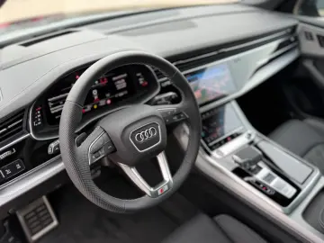 Audi SQ8 TFSI – Pano • AHK • Soft Close  • HUD • B&O