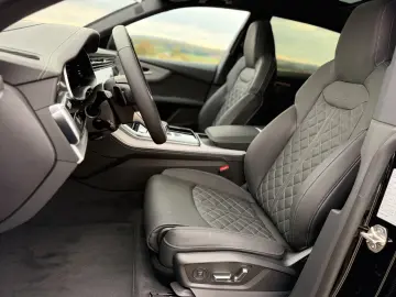 Audi SQ8 TFSI – Pano • AHK • Soft Close  • HUD • B&O
