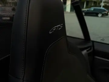 PORSCHE 992.2 Carrera 4 GTS Lift Carbon Matrix Kreide
