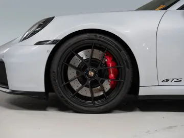PORSCHE 992 Carrera 4 GTS Cabriolet InnoDrive Lift-VA