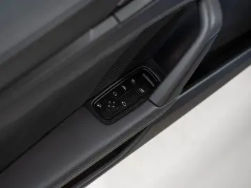 PORSCHE 992 Carrera 4 GTS Cabriolet InnoDrive Lift-VA