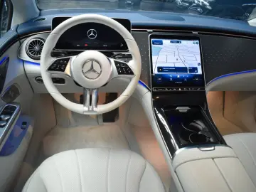 MERCEDES-BENZ EQE 300 DIGITAL LIGHT BURMESTER KAMERA…