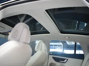 MERCEDES-BENZ EQE 300 DIGITAL LIGHT BURMESTER KAMERA…