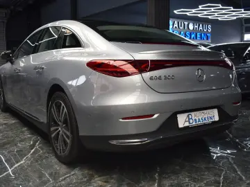 MERCEDES-BENZ EQE 300 DIGITAL LIGHT BURMESTER KAMERA…