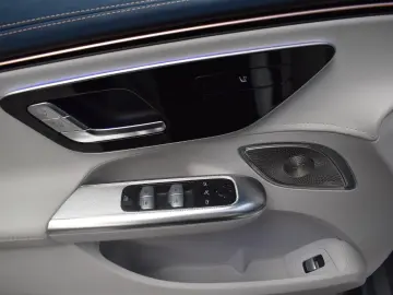 MERCEDES-BENZ EQE 300 DIGITAL LIGHT BURMESTER KAMERA…