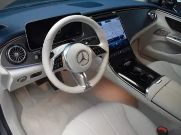 MERCEDES-BENZ EQE 300 DIGITAL LIGHT BURMESTER KAMERA…