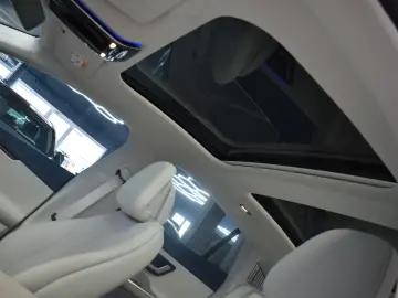 MERCEDES-BENZ EQE 300 DIGITAL LIGHT BURMESTER KAMERA…
