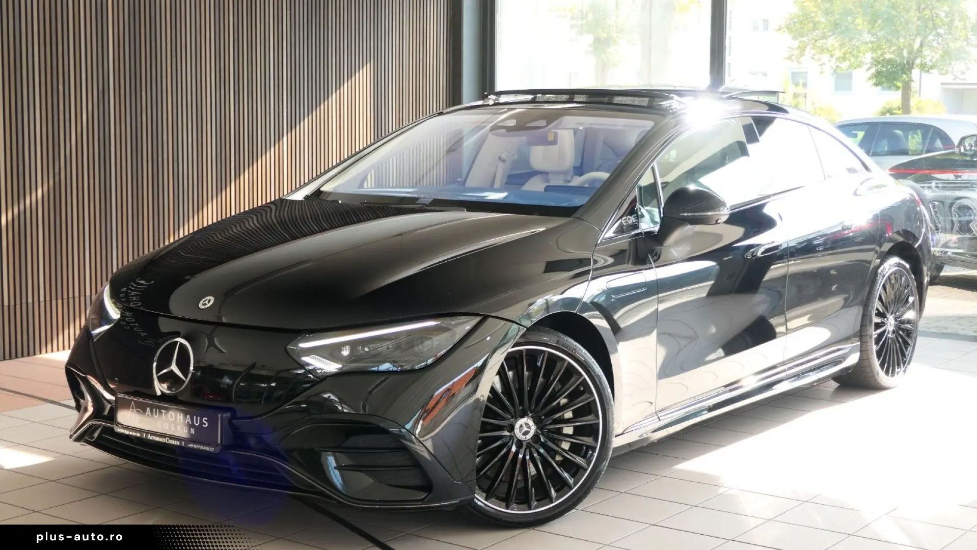 MERCEDES-BENZ EQE 350 Edition 1 PANO. AMG-Line Burmester 360