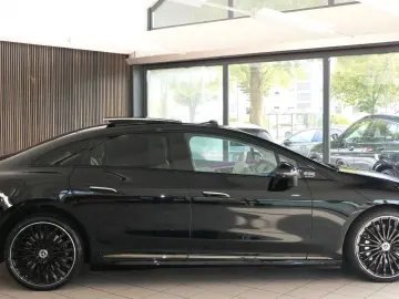MERCEDES-BENZ EQE 350 Edition 1 PANO. AMG-Line Burmester 360