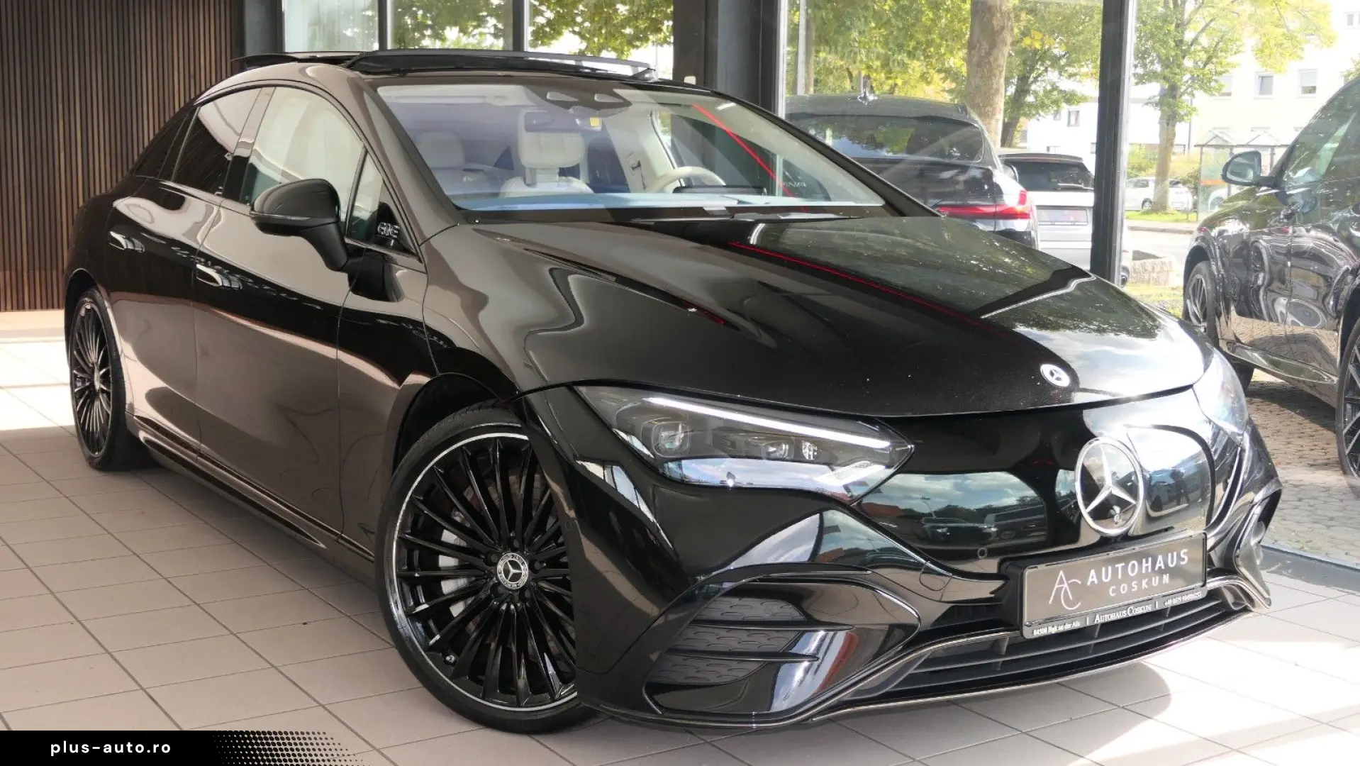 MERCEDES-BENZ EQE 350 Edition 1 PANO. AMG-Line Burmester 360