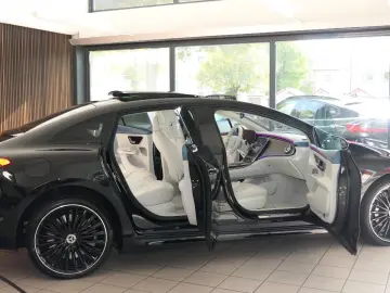 MERCEDES-BENZ EQE 350 Edition 1 PANO. AMG-Line Burmester 360