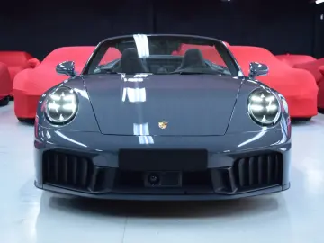 PORSCHE Carrera 4 GTS  Burmester  Sport Chrono Lift