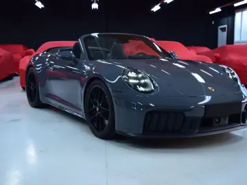 PORSCHE Carrera 4 GTS  Burmester  Sport Chrono Lift