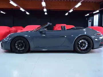 PORSCHE Carrera 4 GTS  Burmester  Sport Chrono Lift