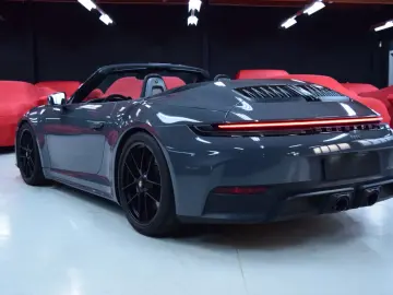 PORSCHE Carrera 4 GTS  Burmester  Sport Chrono Lift