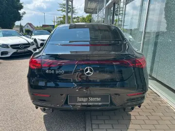 MERCEDES-BENZ EQE 300 AMG  BEIGE HUD PANO AHK BURM N…