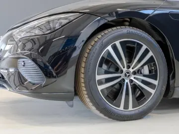 MERCEDES-BENZ EQE 350   Edition Pano AHK Digital Bur…