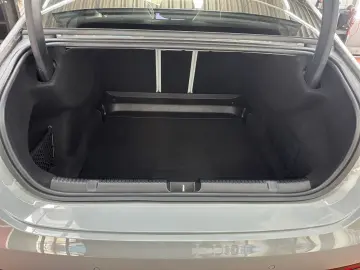 MERCEDES-BENZ EQE 43 AMG 4M Fahrass Airmat Pano Burm…