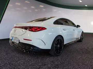 Mercedes-Benz CLA 220 Coupé 4MATIC AMG