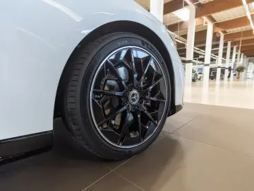 Mercedes-Benz CLA 220 Coupé 4MATIC AMG
