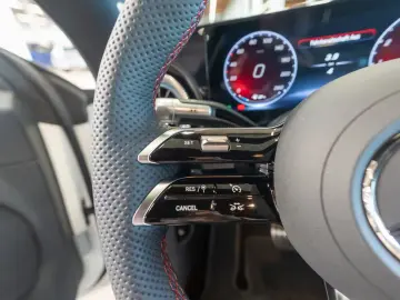 Mercedes-Benz CLA 220 Coupé 4MATIC AMG