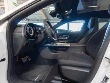 Mercedes-Benz CLA 220 Coupé 4MATIC AMG