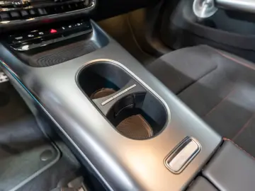 Mercedes-Benz CLA 220 Coupé 4MATIC AMG