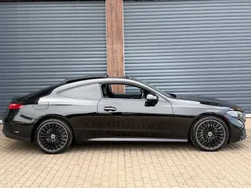 MERCEDES-BENZ CLE 220d AMG Premium Pano 360K BURMEST…