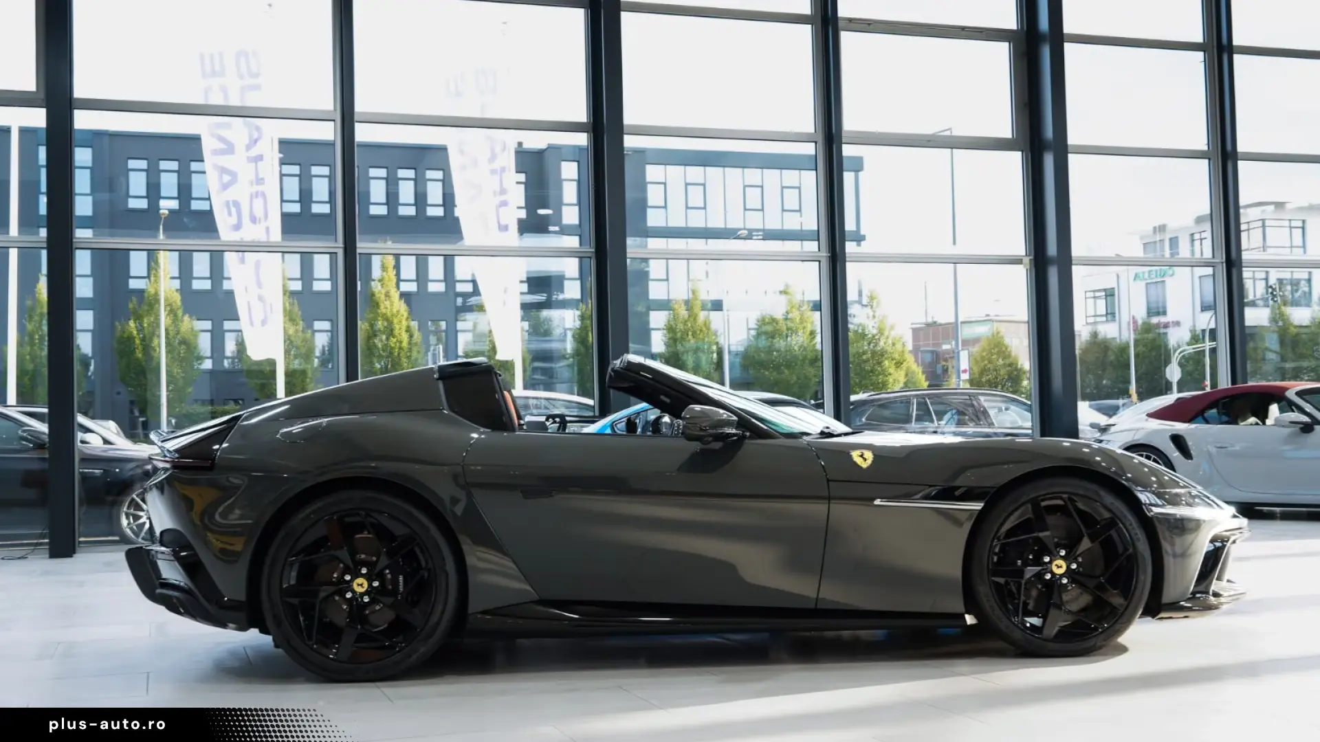 Ferrari 12Cilindri Spider RACING-SEATS BURMEST LIFT 1-HD