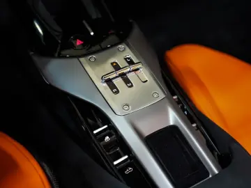 Ferrari 12Cilindri Spider RACING-SEATS BURMEST LIFT 1-HD