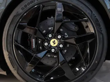 Ferrari 12Cilindri Spider RACING-SEATS BURMEST LIFT 1-HD