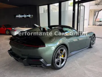 Ferrari 12Cilindri Spider-Carbon NEW