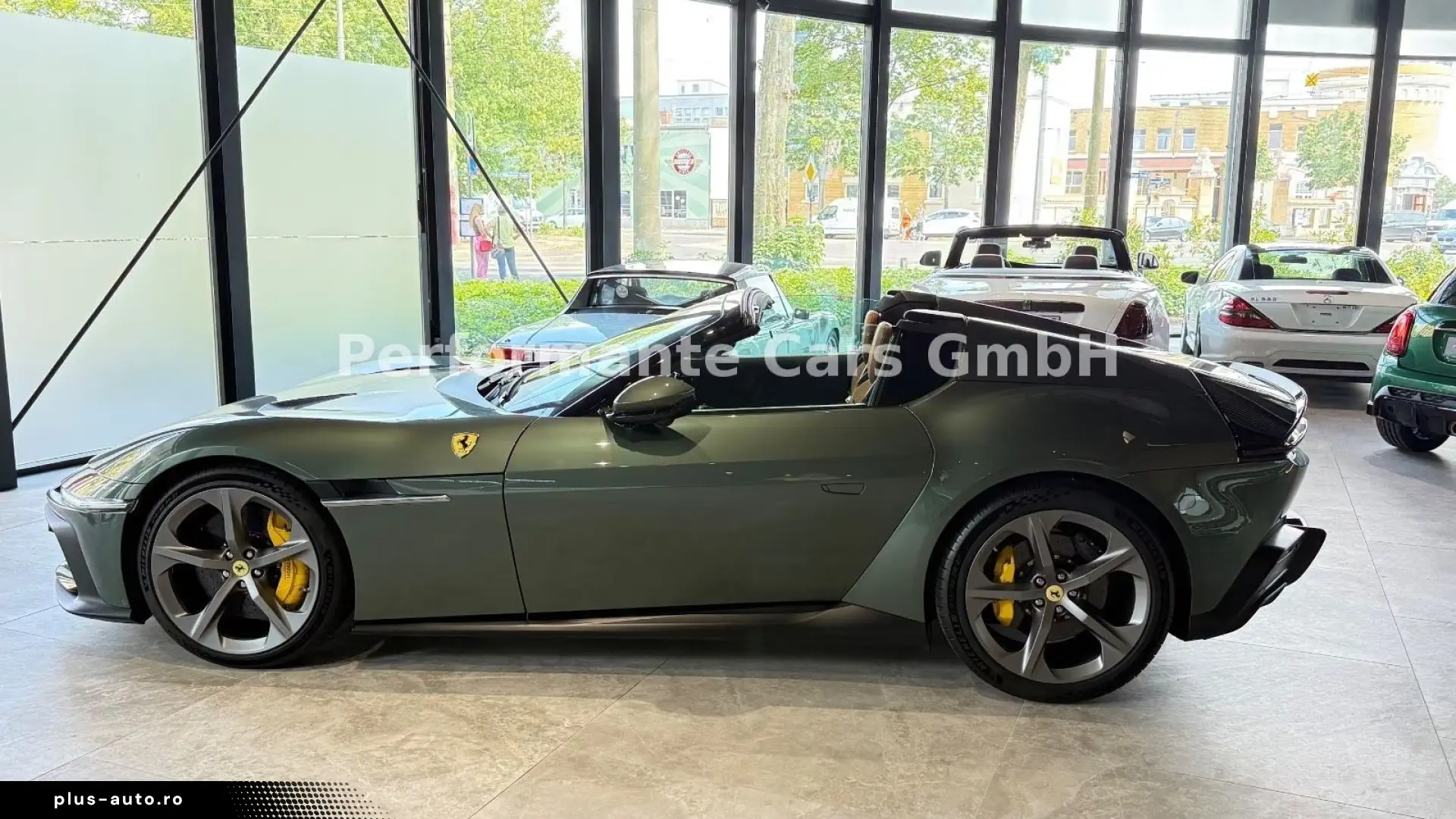 Ferrari 12Cilindri Spider-Carbon NEW