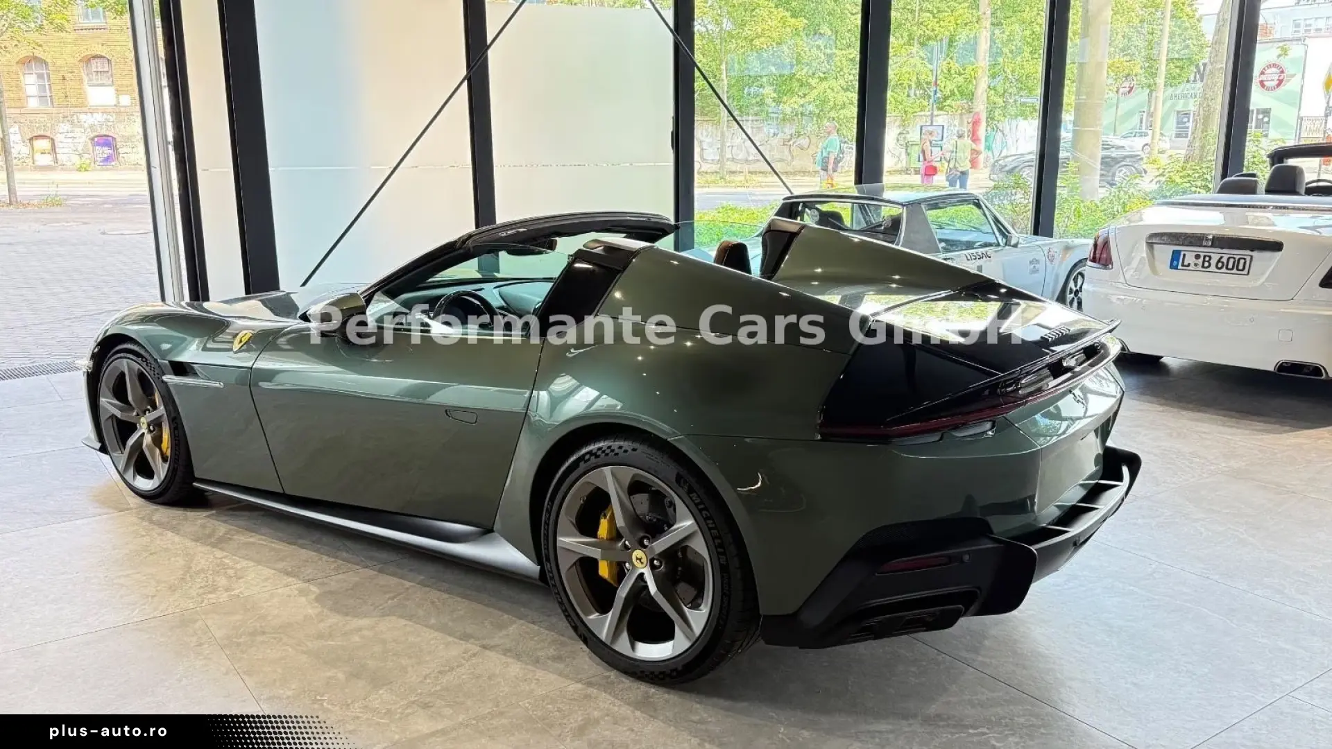 Ferrari 12Cilindri Spider-Carbon NEW