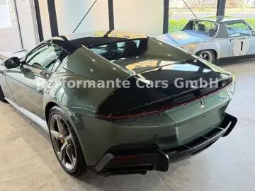 Ferrari 12Cilindri Spider-Carbon NEW