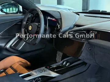Ferrari 12Cilindri Spider-Carbon NEW