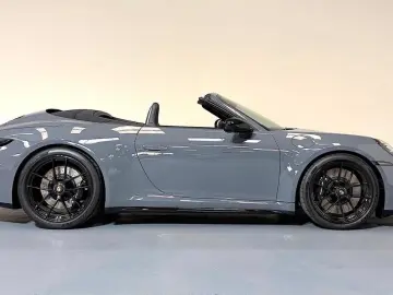 Porsche 992.2 4 GTS Convertible LIFT Matrix 18-way BOSE