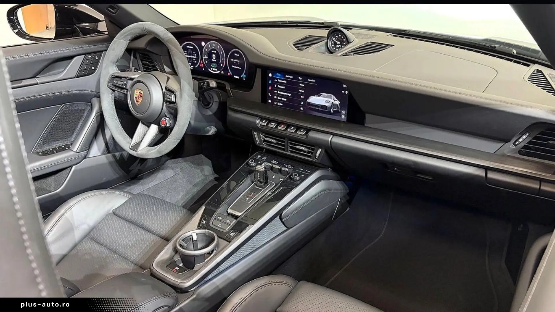 Porsche 992.2 4 GTS Convertible LIFT Matrix 18-way BOSE