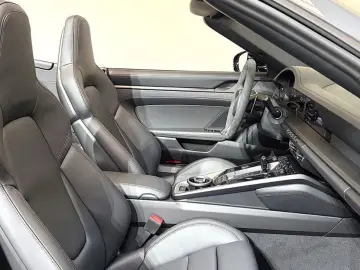 Porsche 992.2 4 GTS Convertible LIFT Matrix 18-way BOSE