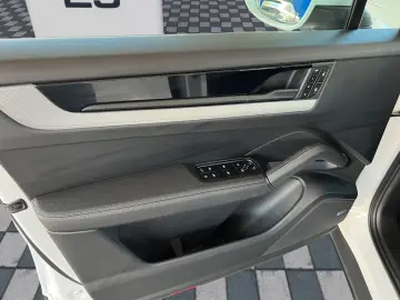 PORSCHE Cayenne E-Hyb Panorama 360K ACC 21 Alu Facelift