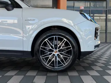 PORSCHE Cayenne E-Hyb Panorama 360K ACC 21 Alu Facelift