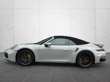 Porsche 992 911 Turbo S Cabriolet LIFT Burmester 360