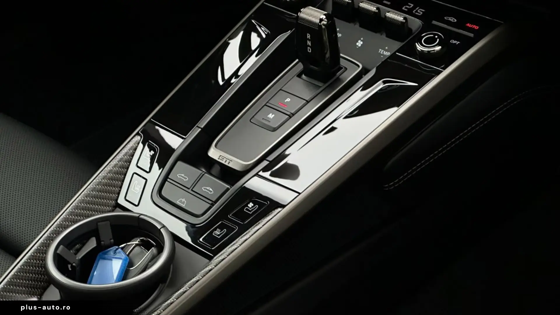 Porsche 992 911 Turbo S Cabriolet LIFT Burmester 360