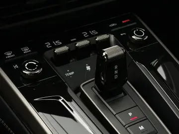 Porsche 992 911 Turbo S Cabriolet LIFT Burmester 360