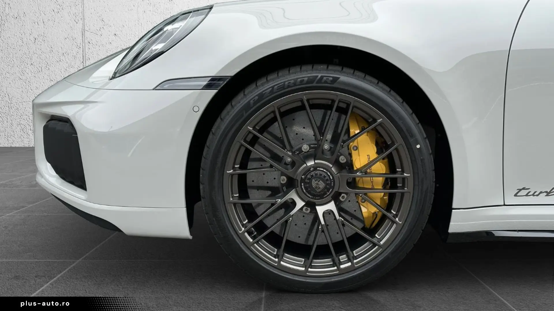 Porsche 992 911 Turbo S Cabriolet LIFT Burmester 360