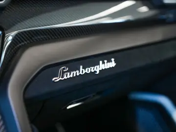 LAMBORGHINI Urus Performante   Panoramic Roof   Full PPF