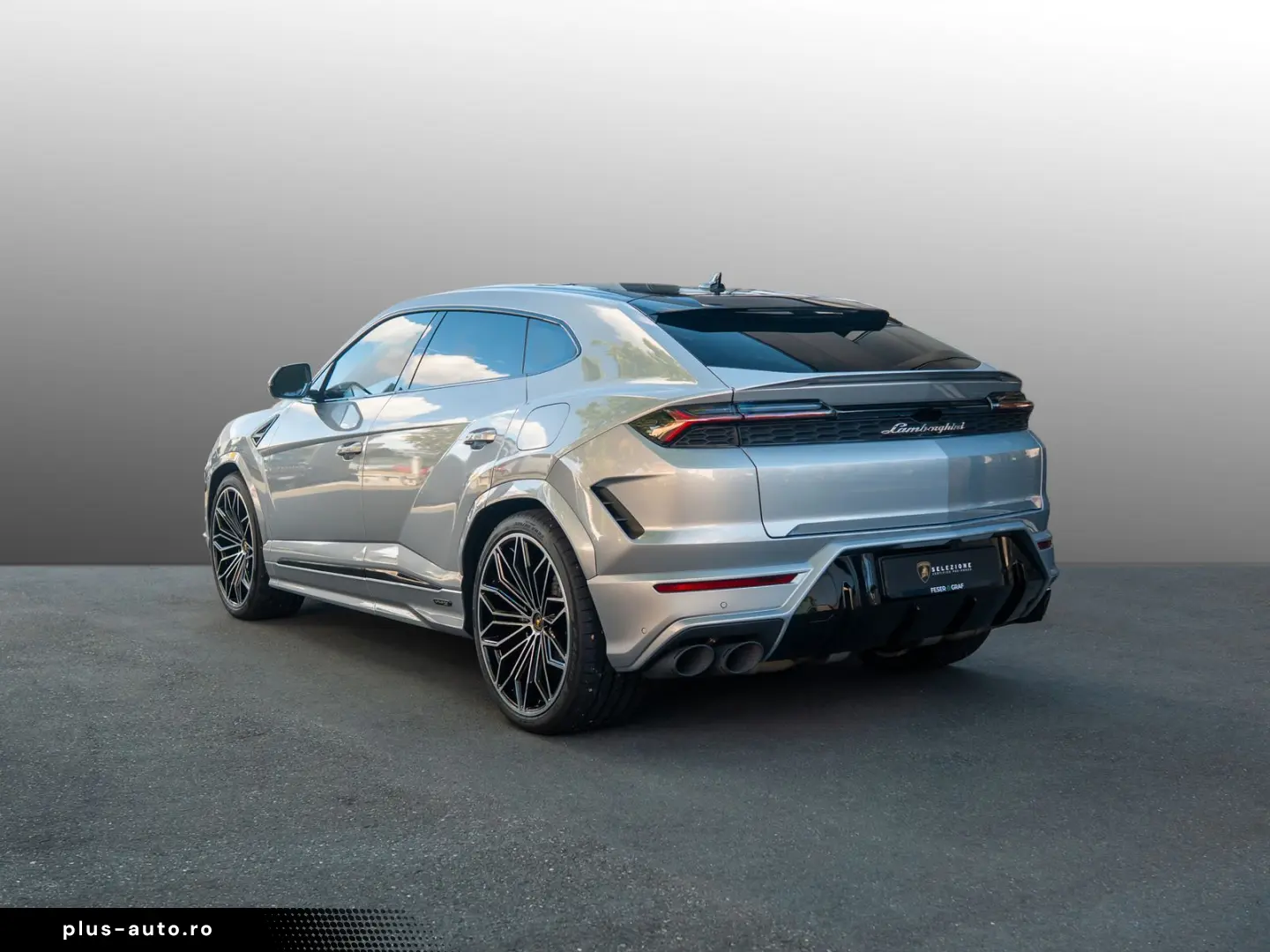 LAMBORGHINI Urus SE  B&O  Dark Package  MY25