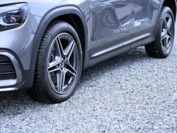 MERCEDES-BENZ GLB 220 4M AMG FAHRASSIST-P AHK WINTER…