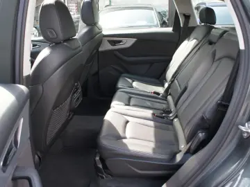 AUDI Q7 55 TFSI e  S LINE LUFTFEDERUNG LASER NP.102t€
