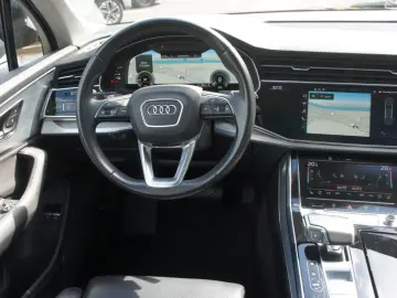 AUDI Q7 55 TFSI e  S LINE LUFTFEDERUNG LASER NP.102t€